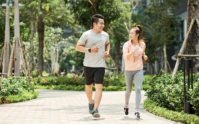 Learn how a herniated disc may cause radiating pain, tingling, numbness or weakness in an arm or leg, and when you should consider seeking a medical assessment.